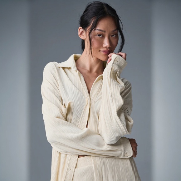 ALO Cream Micro Plisse Shirt Dress Pleated S - Picture 3 of 7